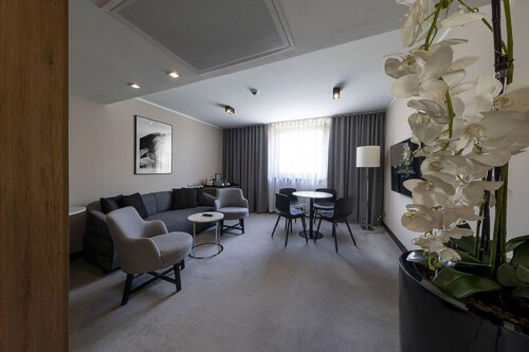 Ilonn Hotel Poznan Dış mekan fotoğraf